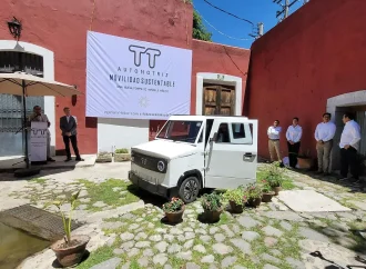 Vehículo eléctrico tlaxcalteca TT1, presentado como alternativa para movilidad urbana sustentable
