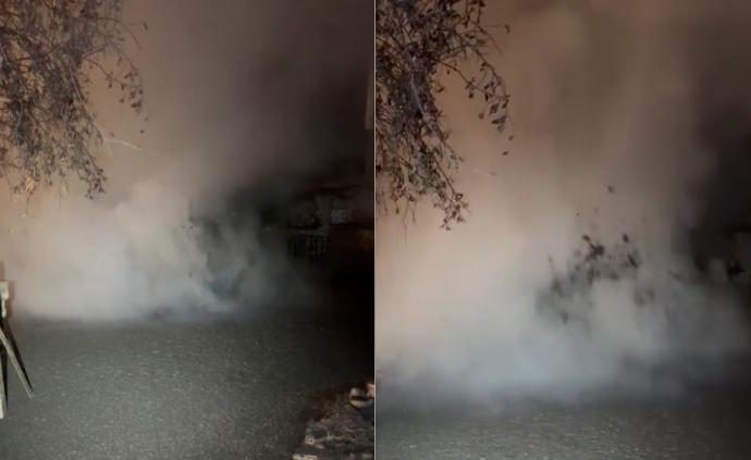 Géiser sorprende a habitantes de Ixtlán, Michoacán, al surgir en el patio de una vivienda