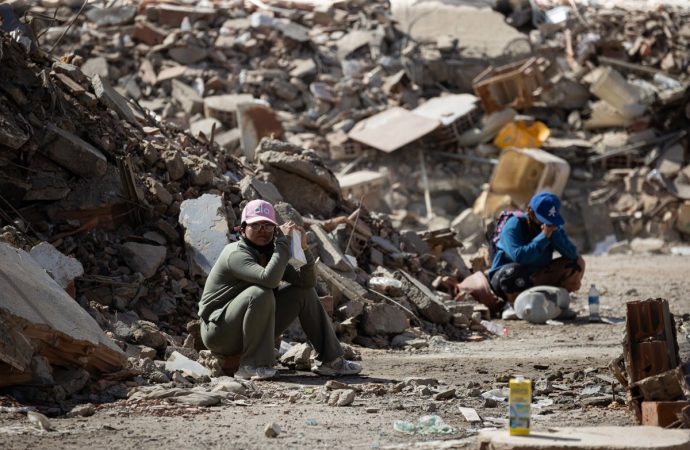 Cifra de muertos por doble terremoto en Venezuela asciende a 1,719; hay más de 5,000 heridos