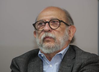 Fallece Francisco Vélez Pliego, destacado académico del urbanismo en la BUAP