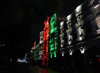 Palacio Municipal de Puebla estrena sistema de iluminación arquitectónica