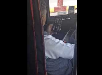 Conductor de ADO es captado usando celular a alta velocidad en la autopista Cuacnopalan-Oaxaca