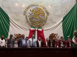 Diputado de PT interpreta narcocorrido en pleno del Congreso de Michoacán