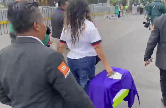 Familia del Pato Merlín opta por Televisa para el México vs. Chequia, rechaza invitación de Salinas Pliego
