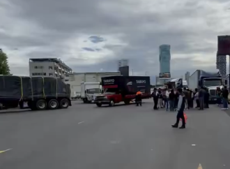 Transportistas bloquean carreteras en Puebla pese a acuerdo con Segob; reportan afectaciones en varios puntos