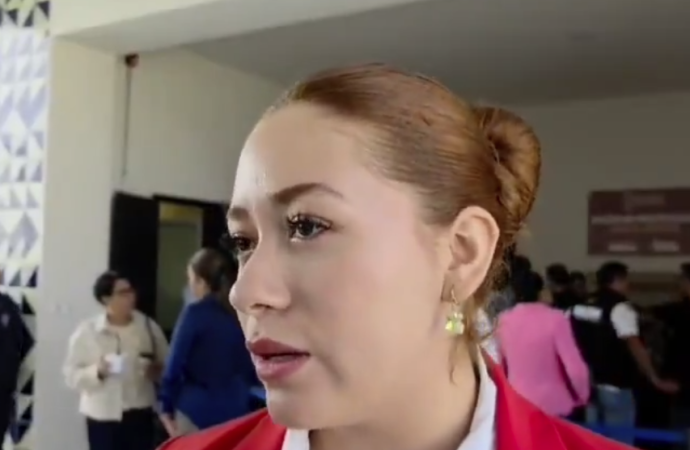Crece la polémica por contrato de 307 mil pesos otorgado a exnovio de directora en Puebla