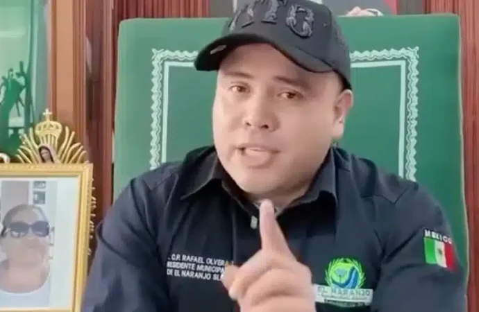 Alcalde de El Naranjo organiza festejo para papás con polémico espectáculo nocturno