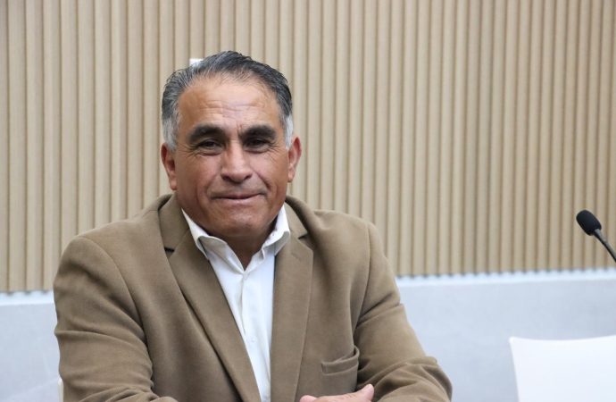 Olinia no sustituirá a mototaxis en Puebla, advierte diputado Elpidio Díaz