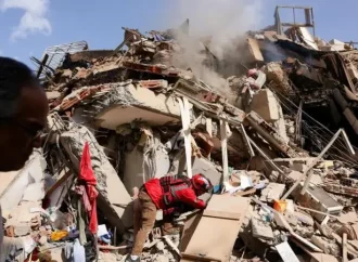 Terremotos en Venezuela dejan al menos 164 muertos y cerca de 1,000 heridos; continúan labores de rescate en La Guaira