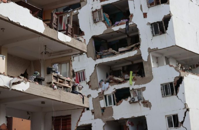 Suman 188 muertos por sismos en Venezuela; van 138 réplicas