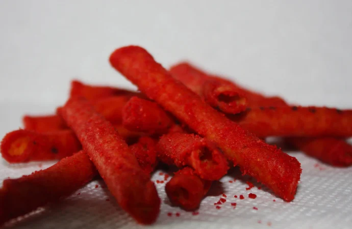 Cofepris prohíbe el uso del colorante rojo 3 en alimentos por riesgos a la salud