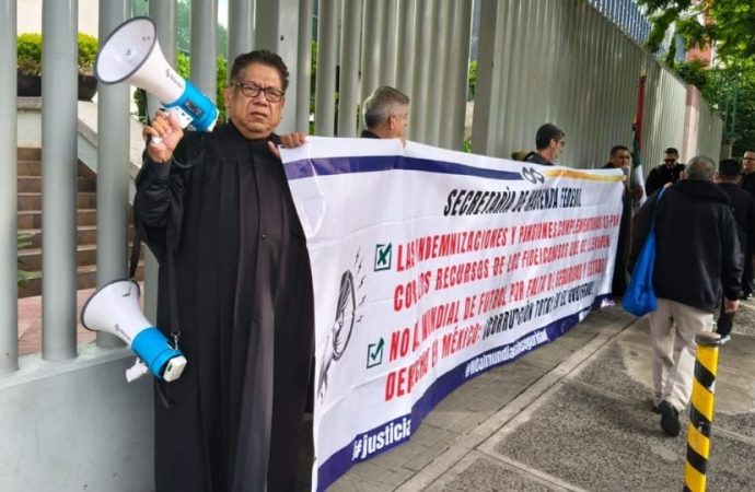 Jueces y magistrados en retiro protestan por indemnizaciones pendientes tras reforma judicial