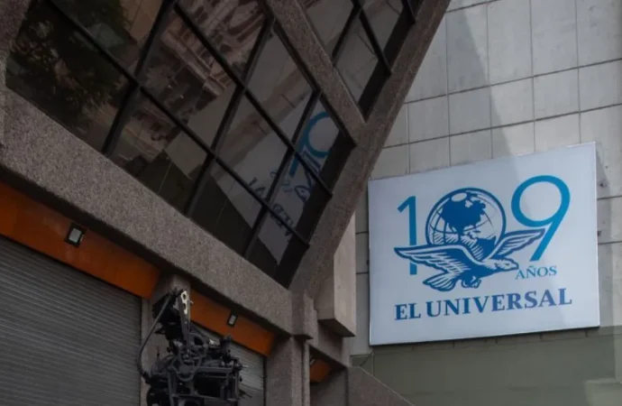 El Universal ofrece disculpas por entrevista falsa atribuida a Carlos Monsiváis