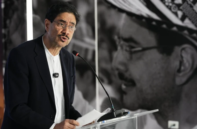 Iván Cepeda reconoce triunfo de Abelardo de la Espriella en elección presidencial de Colombia