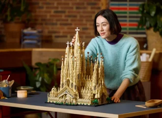Lego presenta su set más grande: la Sagrada Familia con 12,060 piezas a la venta desde hoy
