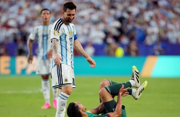 La entrada de Messi en Argentina vs. Argelia que no ameritó la roja en el Mundial 2026