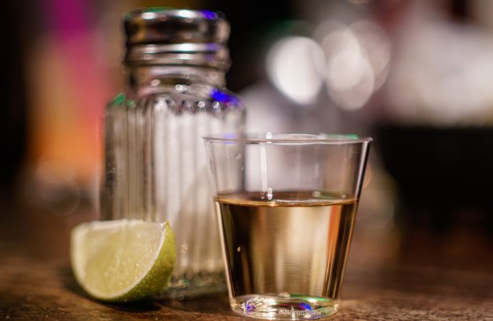 Seis muertos en Guanajuato por consumo de tequila adulterado