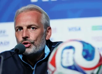 El DT de Congo recibe condolencias tras eliminación en Mundial y anuncia fallecimiento de su padre