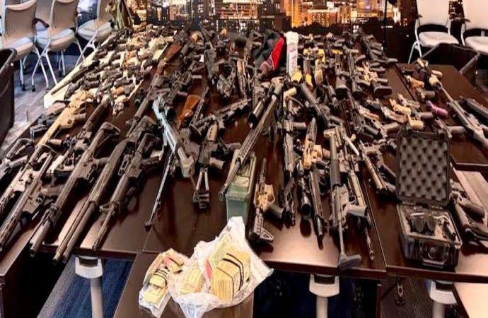 Embajador de EU informa decomiso de 138 armas destinadas a México desde Carolina del Norte