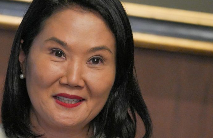 Keiko Fujimori expresa voluntad de retomar relaciones diplomáticas con México