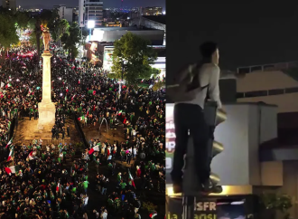 Aficionados poblanos derriban semáforos en Avenida Juárez tras triunfo de México en Mundial 2026