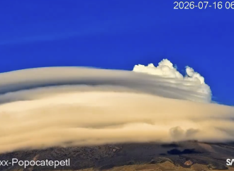 El Popocatépetl mantiene actividad en Amarillo Fase 2 y amanece con nubes lenticulares