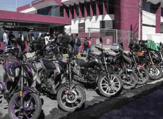 Movilidad inicia entrega de hologramas electrónicos para motociclistas en Puebla