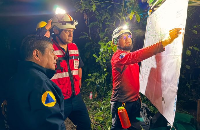 Hallan dos cuerpos más en las Grutas de Chichicazapa; continúa búsqueda de una persona desaparecida