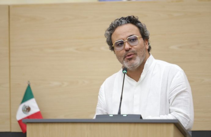 Una aberración del arzobispo afirmar que el Congreso busca cambiar el sexo de menores: Zataráin