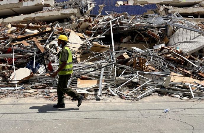 Suman 2,595 muertos por terremotos en Venezuela, según autoridades