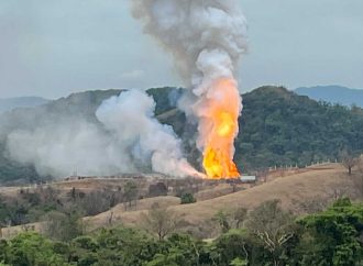 Pozo de PEMEX en Veracruz lleva más de 130 días en fuga e incendio sin control