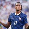 FIFA rechaza apelación de Francia por tarjeta amarilla a Michael Olise; jugará con riesgo ante Marruecos