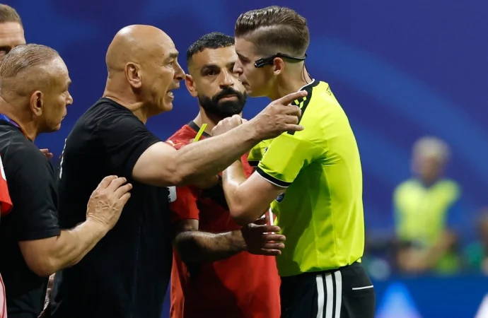 Técnico de Egipto denuncia arbitraje injusto tras eliminación ante Argentina en Mundial